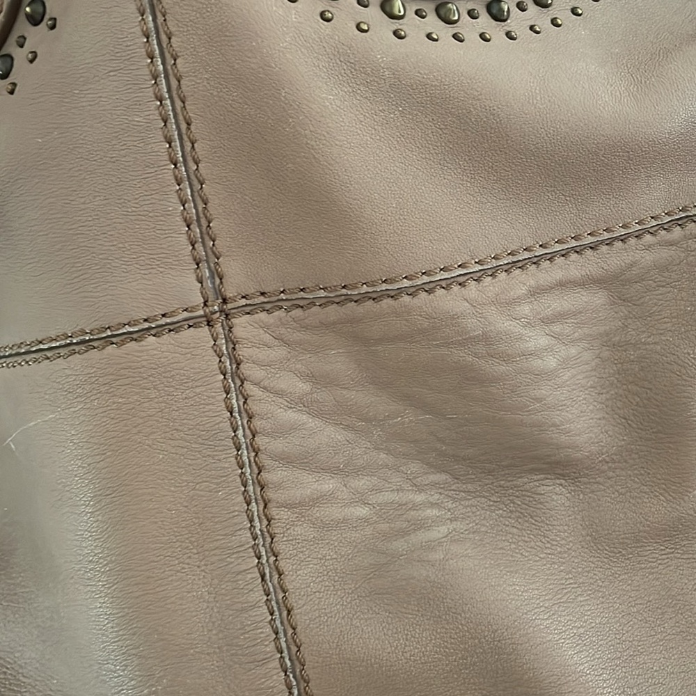 COPY - Givenchy Nightingale - Picture 9 of 9